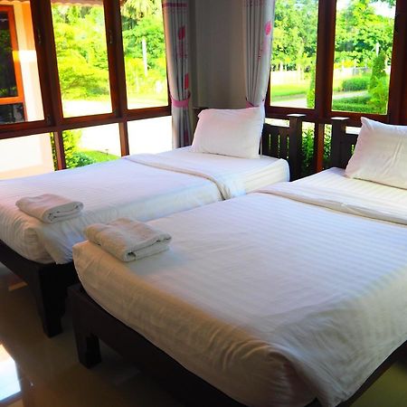 Bansuansiriwat Hotel Ban Tak Luaran gambar