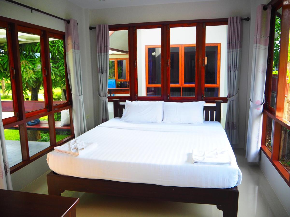 Bansuansiriwat Hotel Ban Tak Luaran gambar
